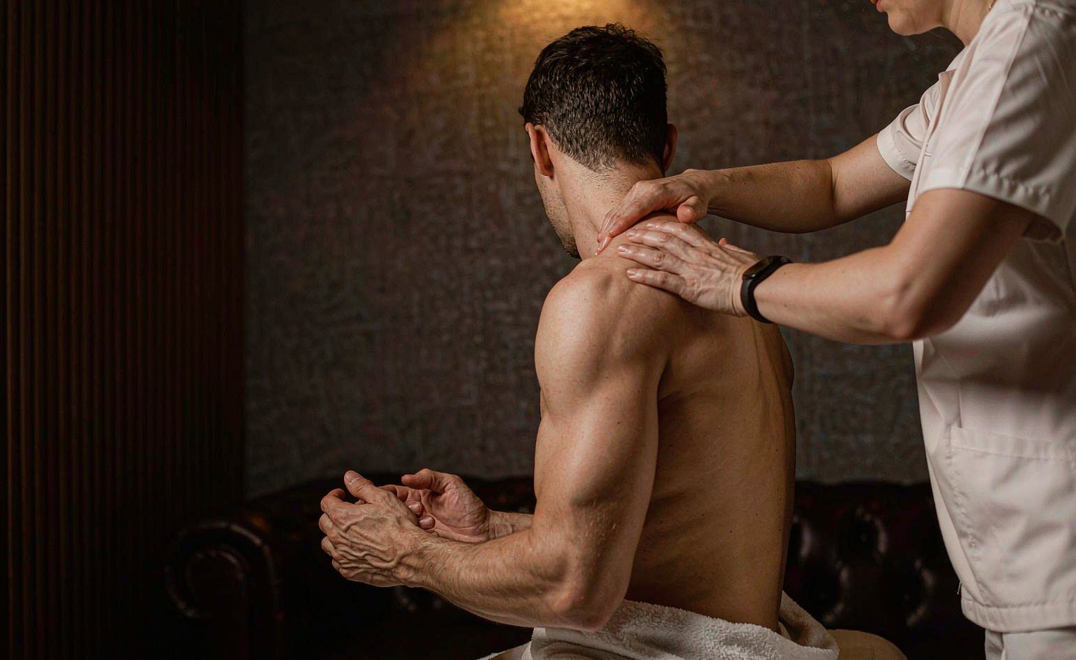 Deep tissue massage for men in Federal Way 98003
